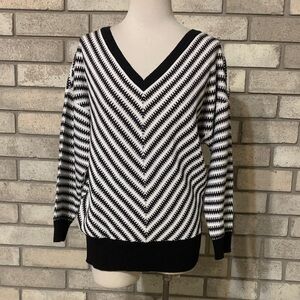 White House Black Market Black and White Chevron Sweater